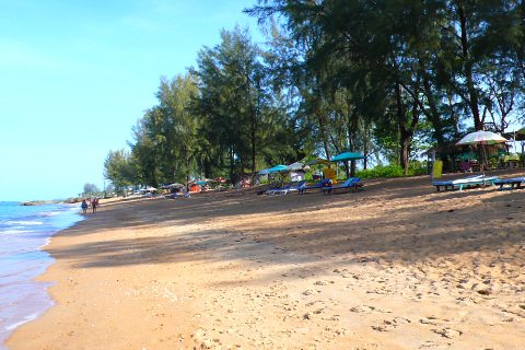 Nang Thong Beach