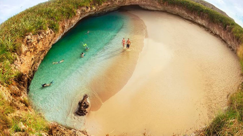 Playa del Amor, Parque Nacional Islas Marietas, Mexico