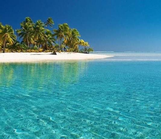 The World's Popular Beaches With Crystal Clear Water