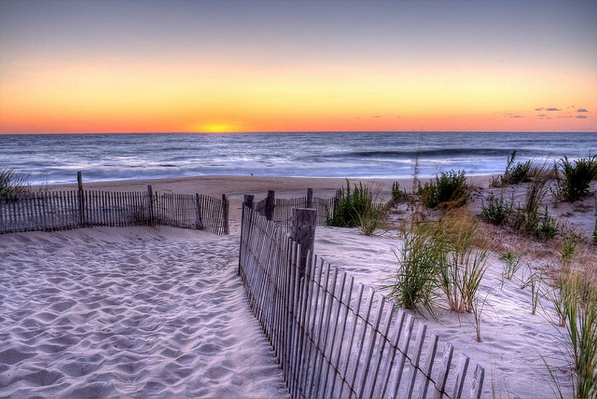 Top 10 Most Romantic US Beaches - Madaket, Hamptons,South Beach